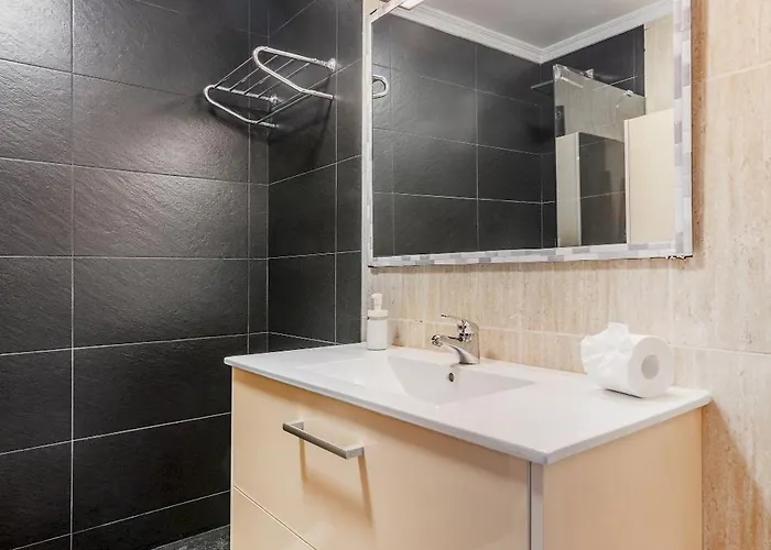 Home2Book Panoramic Terrace Apt In Las Palmas